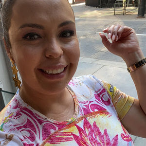 Meet your Posher, Ana